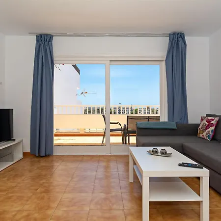 아파트 Casa Ayram With Private Terrace & Pool Next To