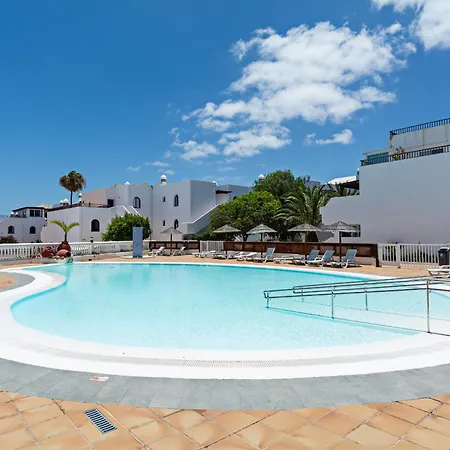 Casa Ayram With Private Terrace & Pool Next To 아파트