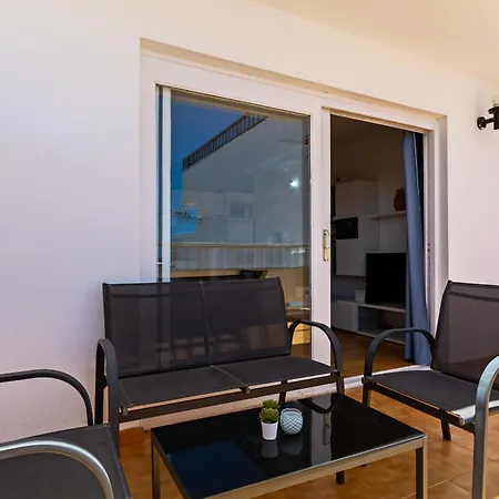 아파트 Casa Ayram With Private Terrace & Pool Next To