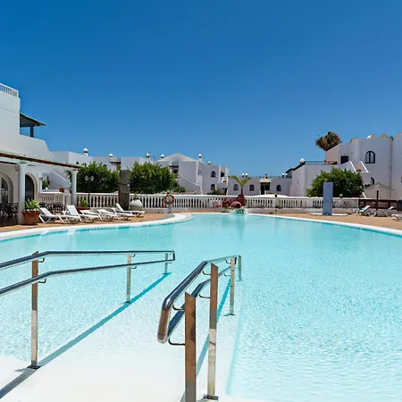 아파트 Casa Ayram With Private Terrace & Pool Next To *